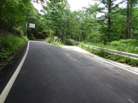 「万沢林道」起点